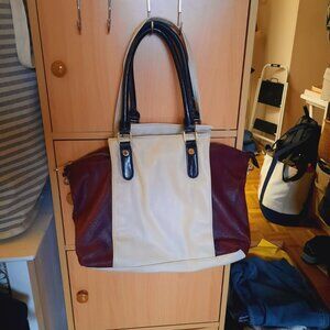Steve Madden white and burgundy red handbag with short and long removable strap